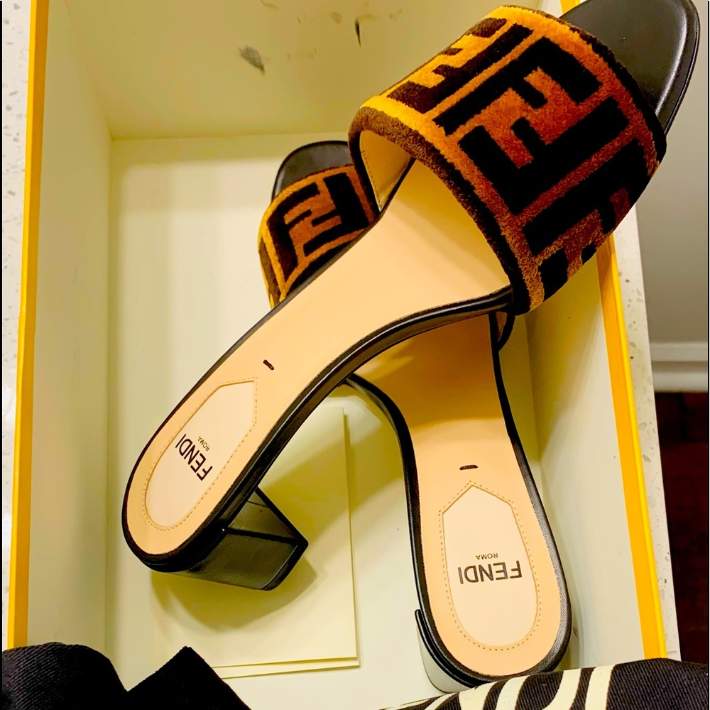 Fendi sandals slides with heels